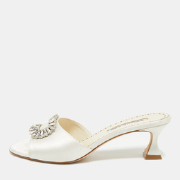 Manolo Blahnik: Белые сабо 
