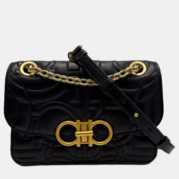 Salvatore Ferragamo: Чёрная сумка  Gancini