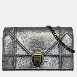 Dior: Серебристый кошелёк 