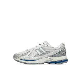 New Balance: Серые кеды 