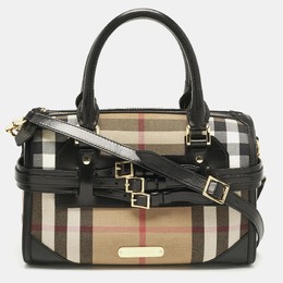 Burberry: Чёрная сумка  House Check