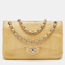 Chanel: Светлая сумка 