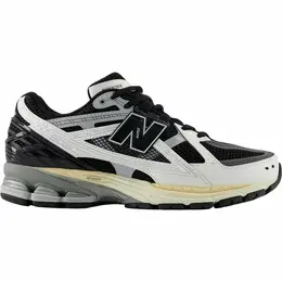 New Balance: Чёрные кроссовки 