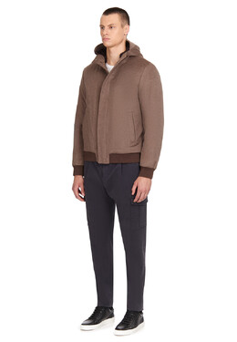 Corneliani: Бежевая куртка 