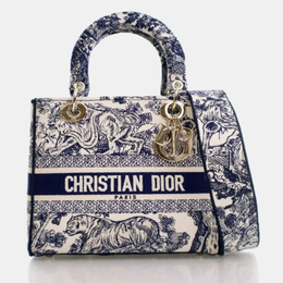 Dior: Голубая сумка 