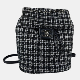 Chanel: Чёрный рюкзак 
