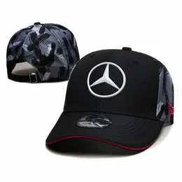 Mercedes-Benz: Чёрная кепка 