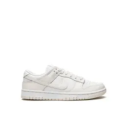 NIKE: Серебристые кроссовки  Dunk Low