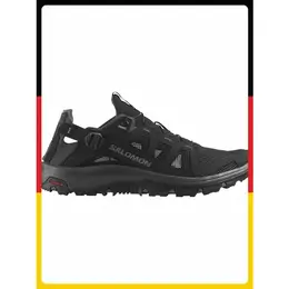 Salomon: Чёрные кроссовки 