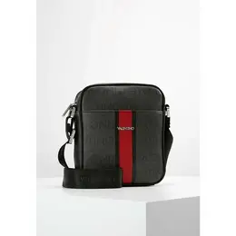 Valentino: Чёрная сумка 