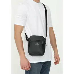 Armani Exchange: Чёрная сумка 