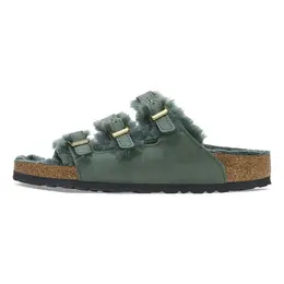 Birkenstock: Зелёные сандалии 