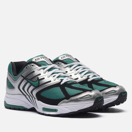Nike: Серебристые кроссовки  Air
