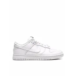 NIKE: Серебристые кроссовки  Dunk Low