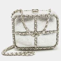 Chanel: Серебристый клатч 