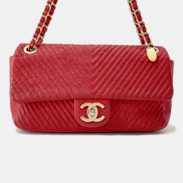 Chanel: Красная сумка 